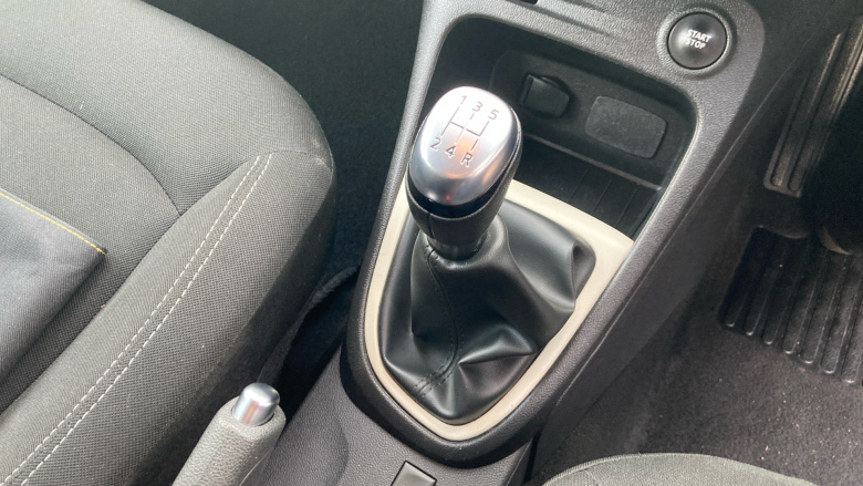 Renault Captur 0.9 TCE 90 Play 5dr Petrol Hatchback